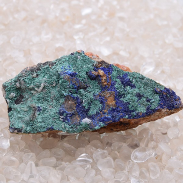 Azurit- Malachit Rohstein Kristalle auf Muttergestein Mineral